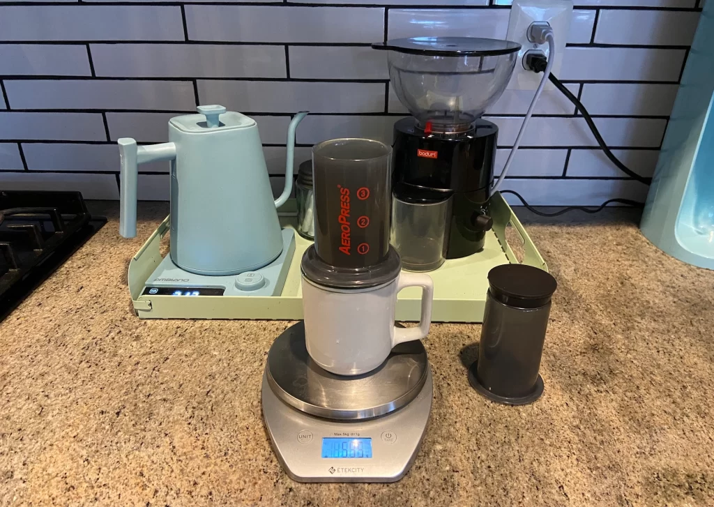 Setup for brewing espresso with an AeroPress