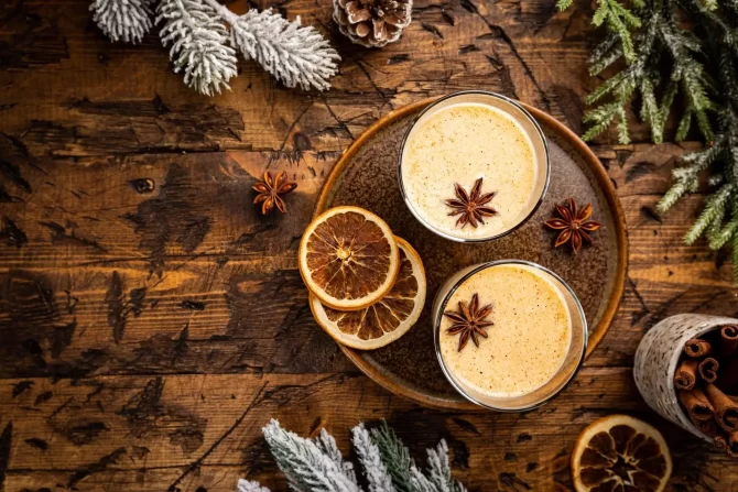 The Festive French Connection: An Easy Holiday Cocktail Recipe